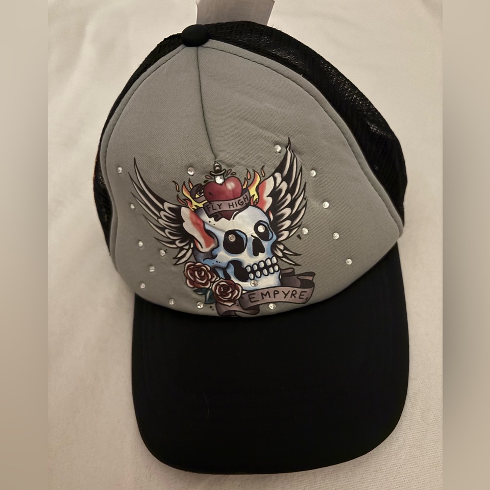 2/10 ✨Y2K Empyre Don Trucker Hat